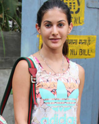 Amyra Dastur snapped at Bandra