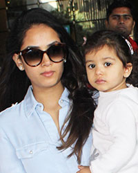 Mira Rajput and Shahid Kapoor with ther daughter Misha