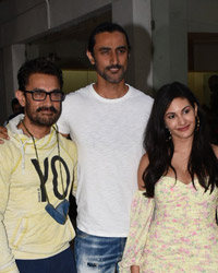 Aamir Khan, Kunal Kapoor, Amyra Dastur