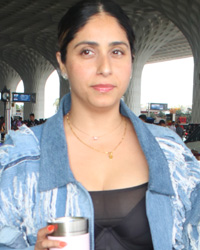 Neha Bhasin at airport