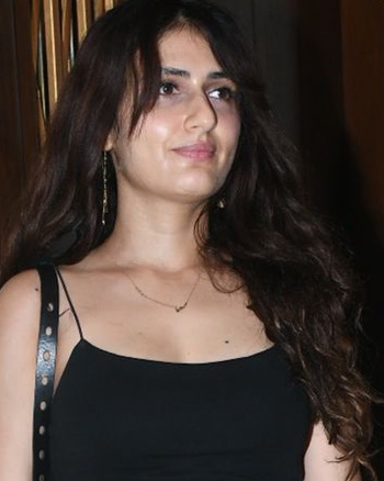 Fatima Sana Shaikh snapped outside Manish Malhotra’s house in Bandra