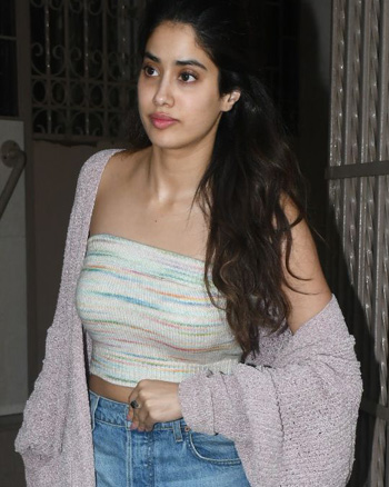 Janhvi Kapoor snapped outside a dubbing studio in Bandra