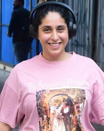 Neha Bhasin snapped at Carter Road