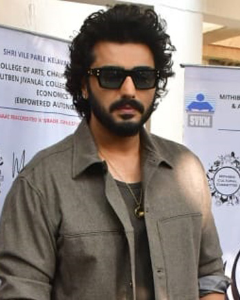 Arjun Kapoor snapped in Juhu