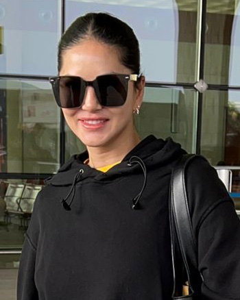 Sunny Leone snapped at the airport