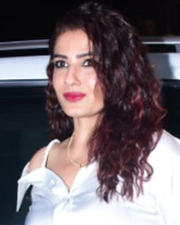 Raveena Tandon at a Bandra restaurant