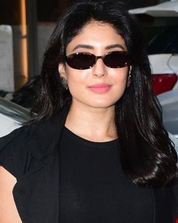 Kritika Kamra snapped outside Gigi restaurant in Bandra