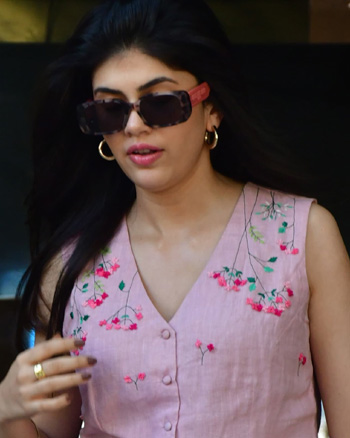 Sanjana Sanghi snapped outside Geetanjali salon in Juhu