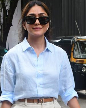 Mrunal Thakur snapped outside a cafe in Bandra