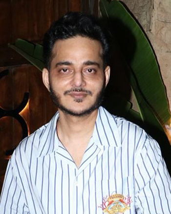 Tanishk Bagchi snapped at One8 Commune in Juhu