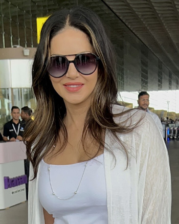 Sunny Leone snapped at the airport