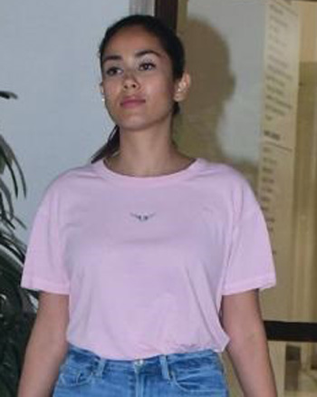 Mira Rajput Kapoor snapped outside a salon in Bandra