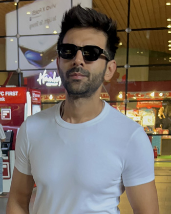 Kartik Aaryan snapped at the airport