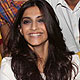 Sonam Kapoor meets her Twitter Fans