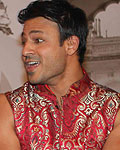 Mika Singh and Vivek Oberoi