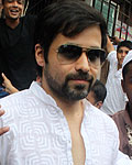 Emraan Hashmi at Mahim Dargah