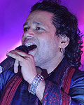 Kailash Kher performing at Nathdwara festival