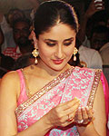 Kareena Kapoor and Madhur Bhandarkar at Sarvajanik Ganeshostav Mandal, Bandra