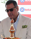 Boman Irani during inauguration of The Auto Car performance show 2012