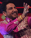 Gurdas Maan on the sets of Zee TV's Diwali special episode of 'Hero Sa Re Ga Ma Pa 2012'