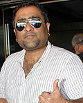 Kunal Ganjawala spotted at airport