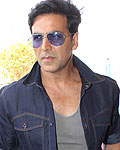 Akshay Kumar spotted at airport