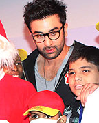 Ranbir Kapoor celebrates Christmas with cancer patients