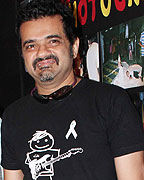 Shankar Mahadevan and Ehsaan Noorani celebrates Christmas with cancer patients