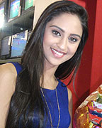 Krystle D'Souza celebrates New Year with Max Protein by Rite Bite