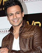 Vivek Oberoi receives an appreciation letter by hollywood actress Naomi Watts for his Tsunami Relief work