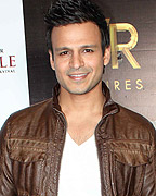 Vivek Oberoi receives an appreciation letter by hollywood actress Naomi Watts for his Tsunami Relief work