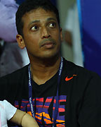 Mahesh Bhupathi with his daughter Saira at the Aircel Chennai Open 2013