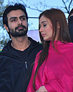 Ashmit Patel and Sara Khan at Ambuja Jaipur marathon 2013