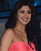 Kajal Aggarwal with Shilpa Shetty on the sets Of 'Nach Baliye' Season 5 to promote Special Chabbis