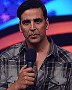 Akshay Kumar  promotes Special Chabbis on the sets of 'Nach Baliye 5'