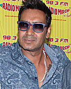 Sajjid, Wajjid, Ajay Devgn and Sajid Khan promote Himmatwala at Radio Mirchi