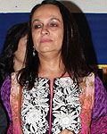 Mahesh Bhat with wife Soni Razdan