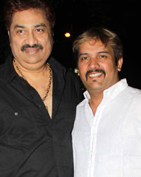 Kumar Sanu with Artist Suraj Laheru