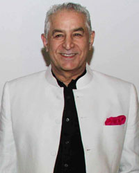 Dilip Tahil