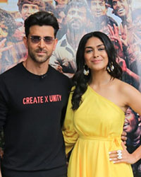 Hrithik Roshan and Mrunal Thakur