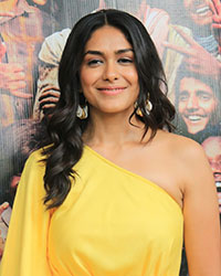 Mrunal Thakur