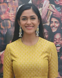 Mrunal thakur