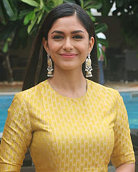 Mrunal Thakur