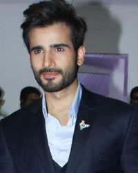 Karan Tacker