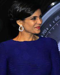 Mandira Bedi and Shah Rukh Khan