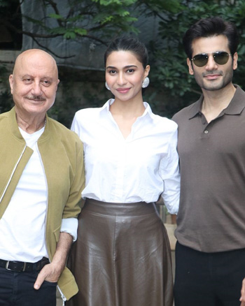 Anupam Kher, Shubhangi and Karan Tacker