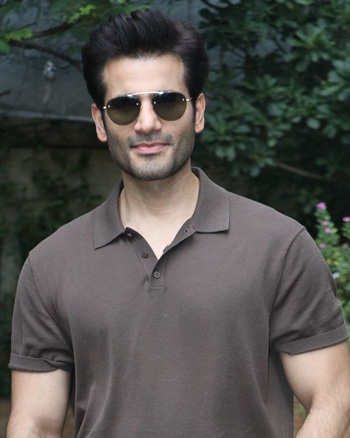 Karan Tacker
