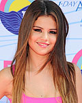 U.S. actress Selena Gomez arrives for the Teen Choice 2012 awards in Los Angeles