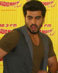 Arjun Kapoor and Sonakshi Sinha promote Tevar at Radio Mirchi