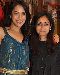 Rashmi Nigam with designer Ruchi Mehta